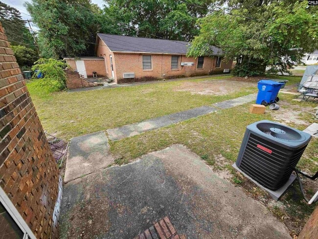 Building Photo - 3904 Persimmon St