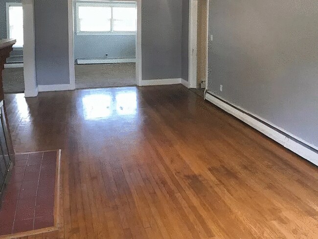 Building Photo - 2211 Victoria Blvd