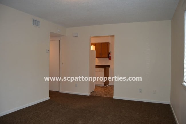 Building Photo - Lyngate Apartment