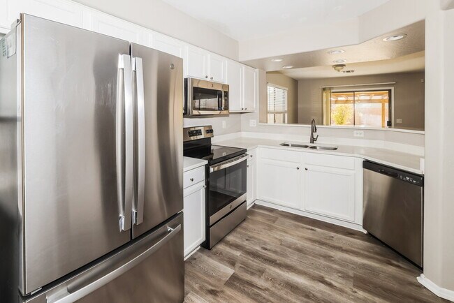 Building Photo - 13833 W Keim Dr