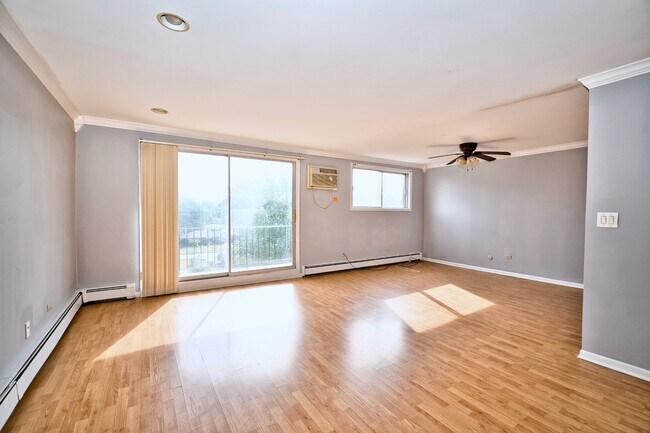 Building Photo - 9445 Kenton Ave