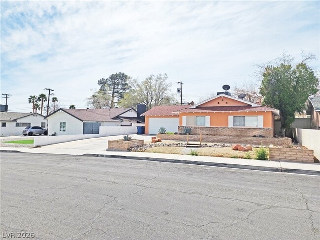 Building Photo - 5409 Mountain View Dr