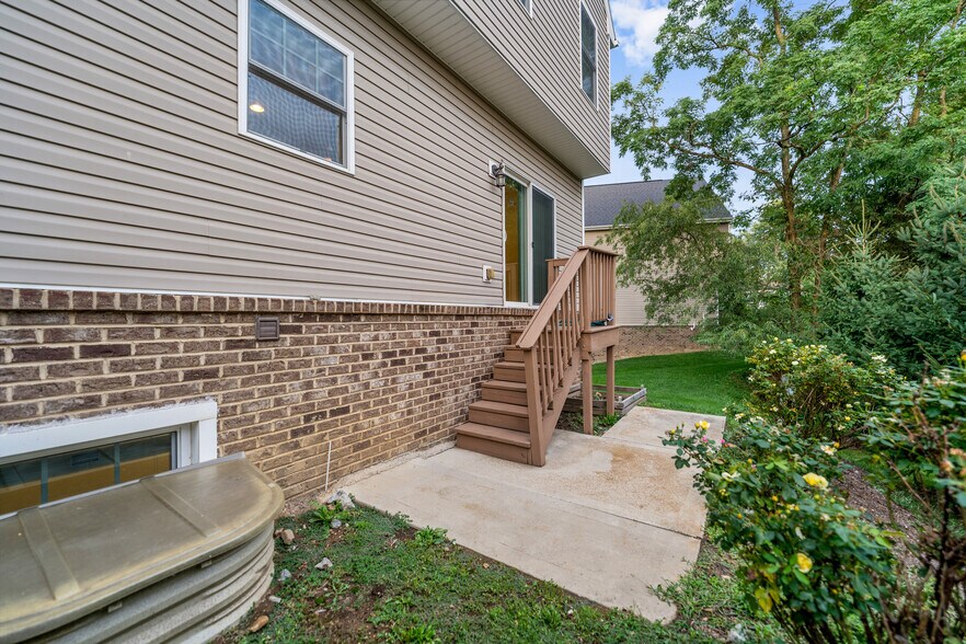 Building Photo - 3114 Raintree Dr