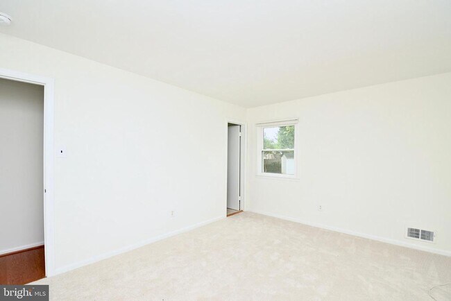 Building Photo - 13703 Pennsboro Dr
