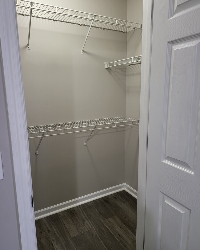 Building Photo - 5211 Crystal Ct
