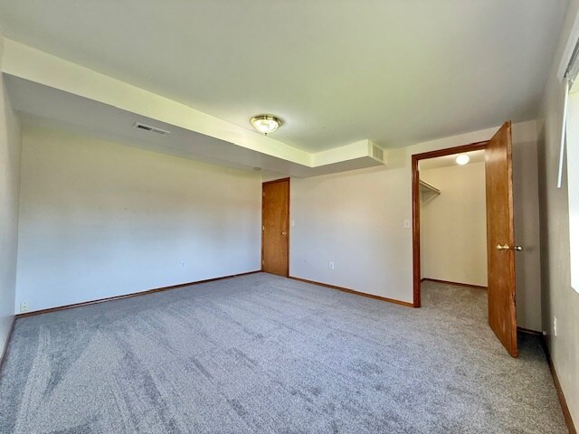 Building Photo - 814 E Country Hill Ct