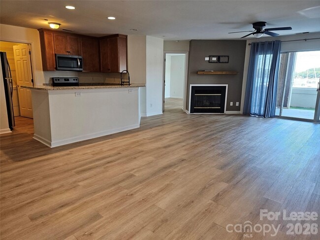 Building Photo - 18629 Vineyard Point Ln