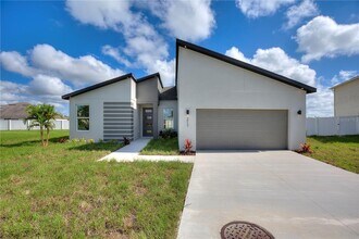 Building Photo - 217 Cimarron Dr