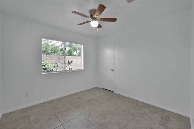 Building Photo - 18142 Westlock Ct