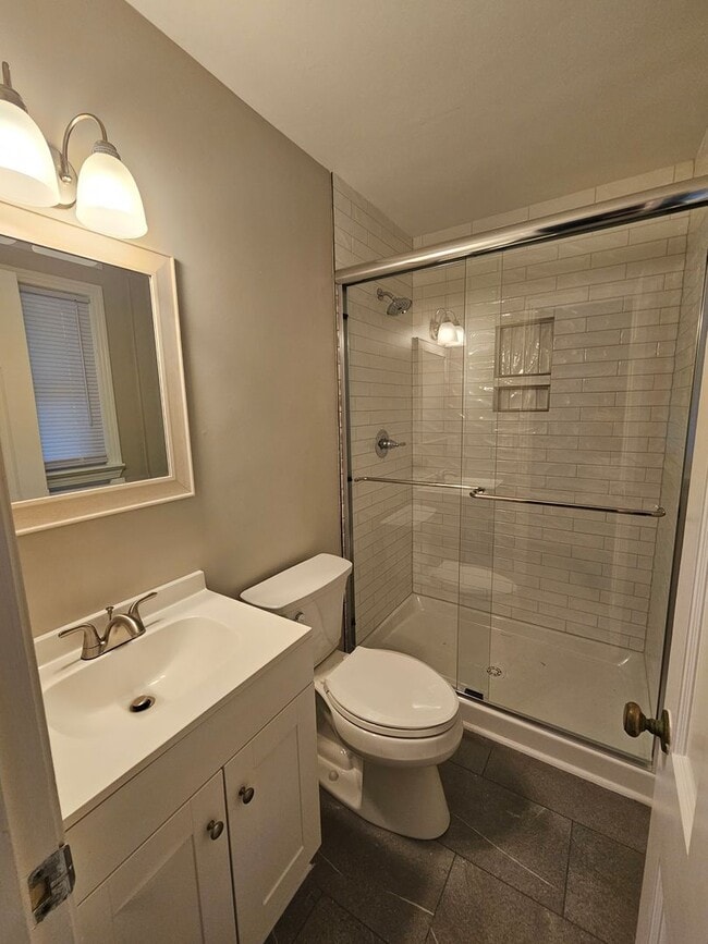 Building Photo - NEW LISTING!!!!!