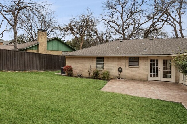 Building Photo - 9611 Meadowhill Dr