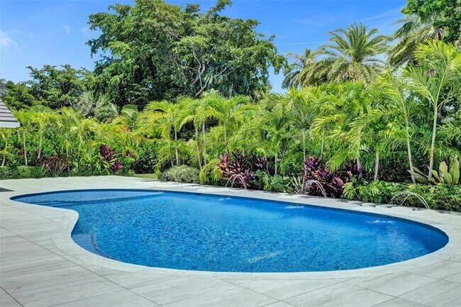 Building Photo - 2800 Banyan Blvd Cir NW