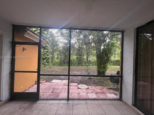 Building Photo - 3846 Coral Tree Cir