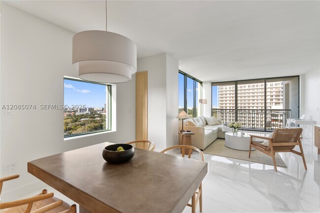 Building Photo - 3350 SW 27th St