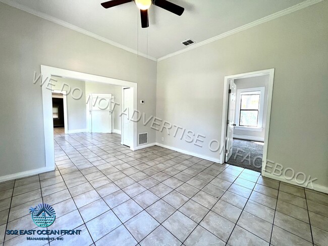 Building Photo - 4 Bedroom Home Ready to Rent!