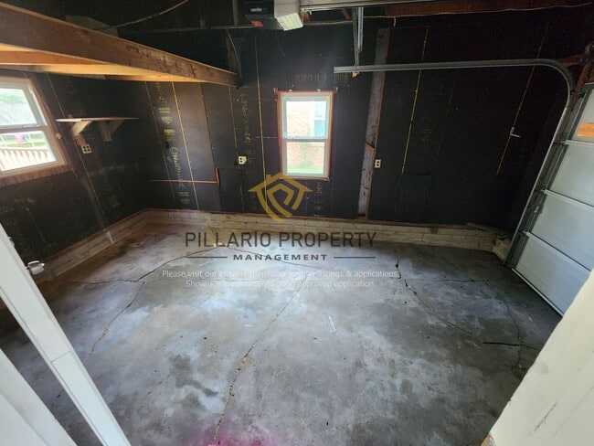 Building Photo - Newly Renovated, 3 Bedroom, 1 Bathroom Hom...