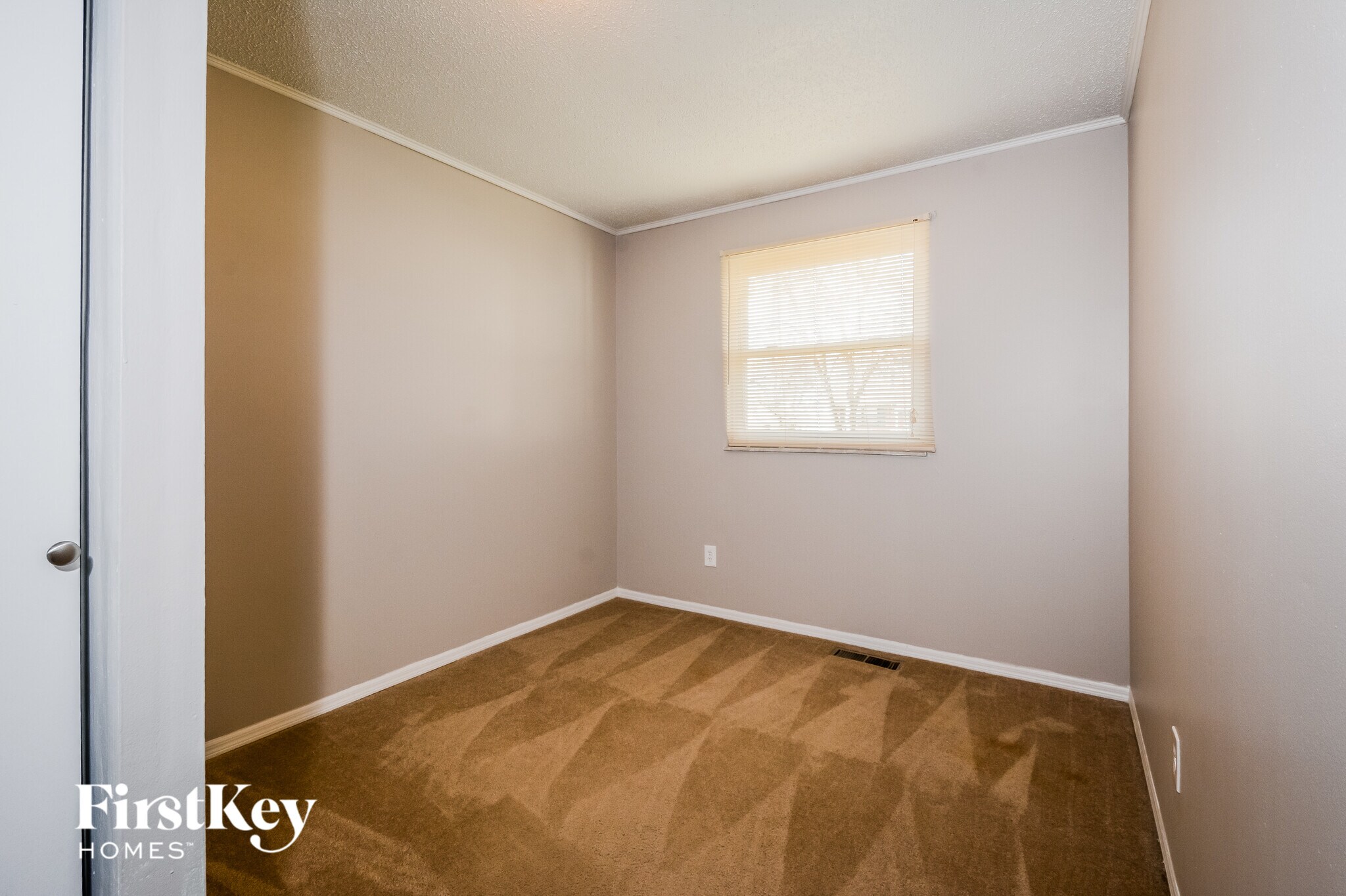 Building Photo - 1036 Drexel Dr