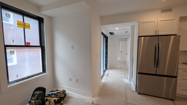 Building Photo - 86 Colborne Rd