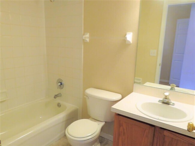 Building Photo - 2233 Fluorshire Dr