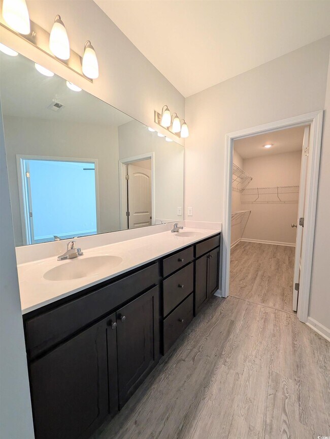 Building Photo - 351 Lakota Lp