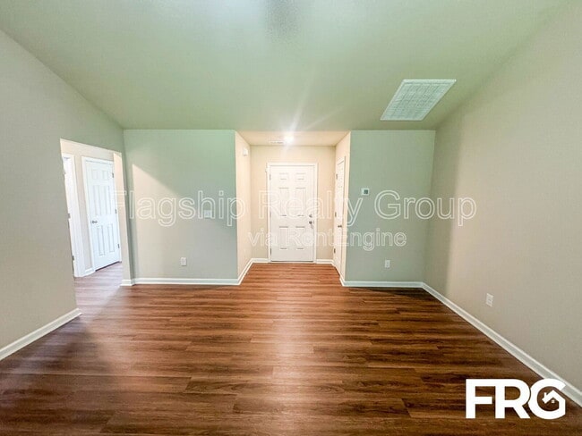 Building Photo - 110 Highland Pk Dr