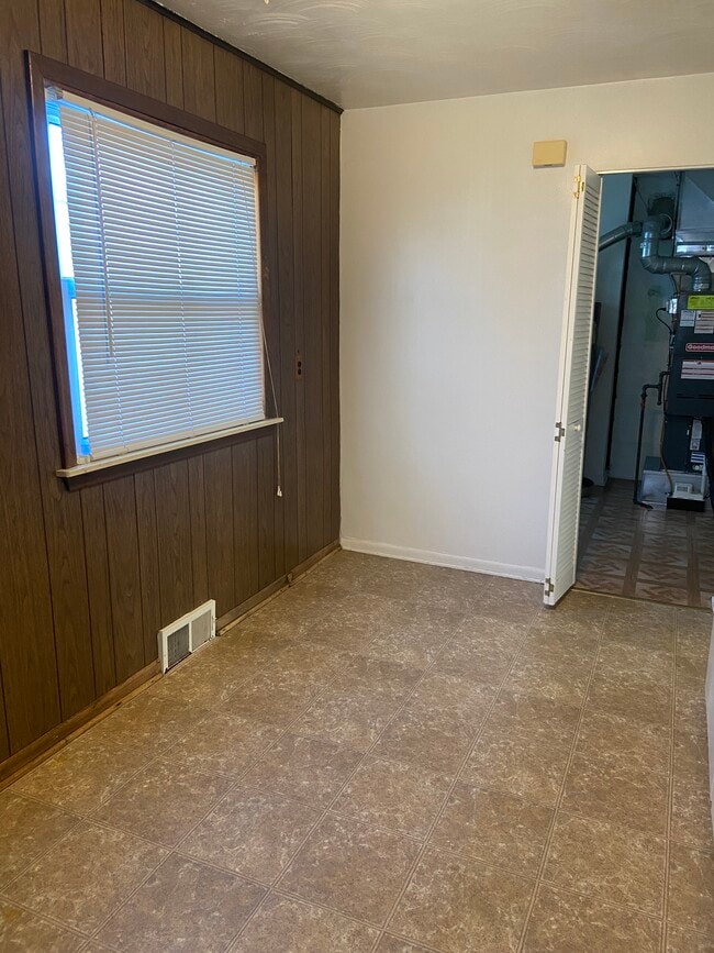 Building Photo - 2010 Capitol Ave