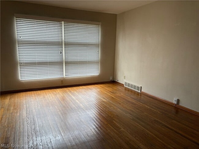 Building Photo - 1771 Tanglewood Dr