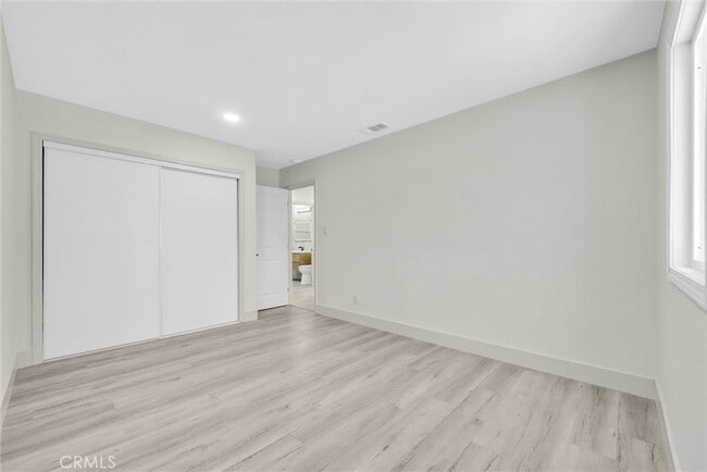 Building Photo - 5505 N Traymore Ave