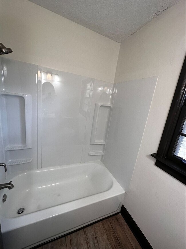 Building Photo - 6335 Hansley Dr