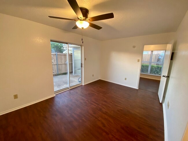 Primary bedroom - 1809 West Spring Creek Parkway