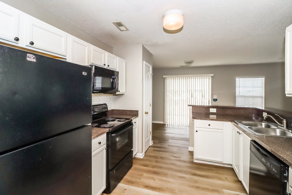 Building Photo - 1353 Bray Dr