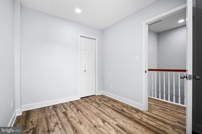 Building Photo - 2615 Lauretta Ave