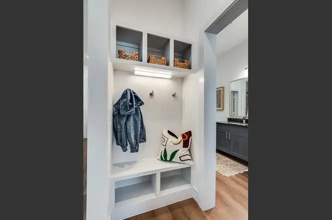 Building Photo - 8100 Brewer Blvd