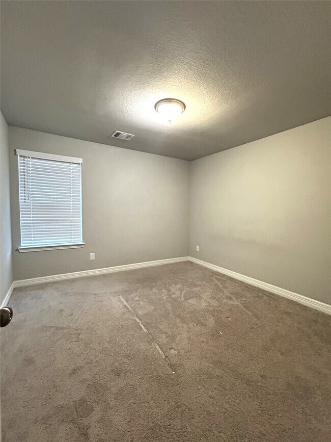 Building Photo - 119 Buttonwood Ct