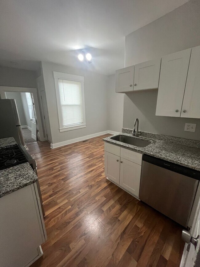 Building Photo - 4805 Eastern Ave