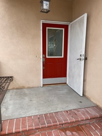 Building Photo - 425 S Moore Ave