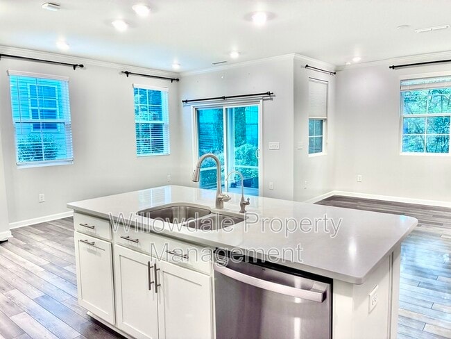 Building Photo - 203 Gremar Dr.