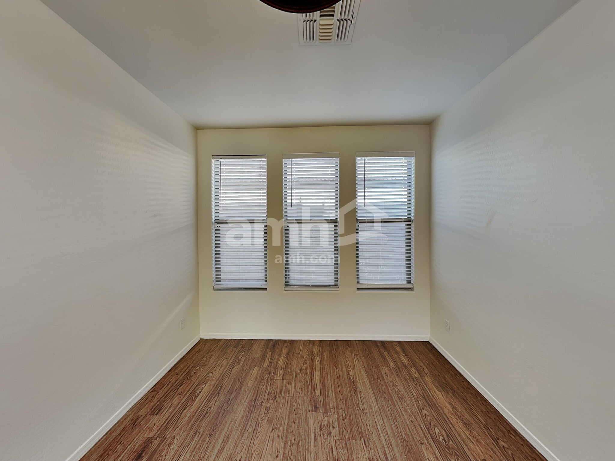 Building Photo - 14223 W Jenan Dr