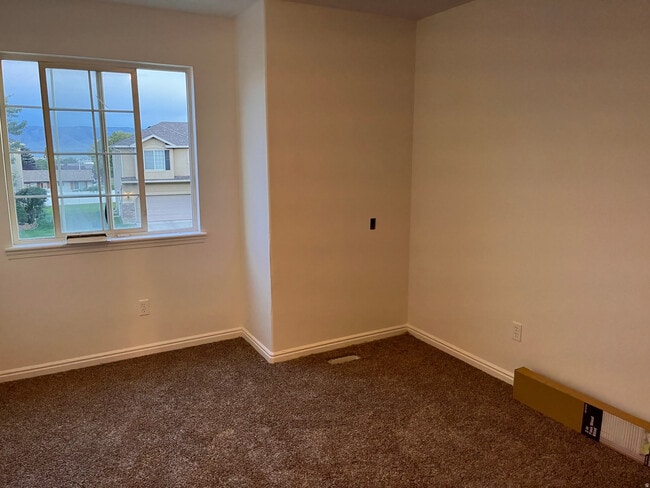 Building Photo - 845 Apple Grove Ln