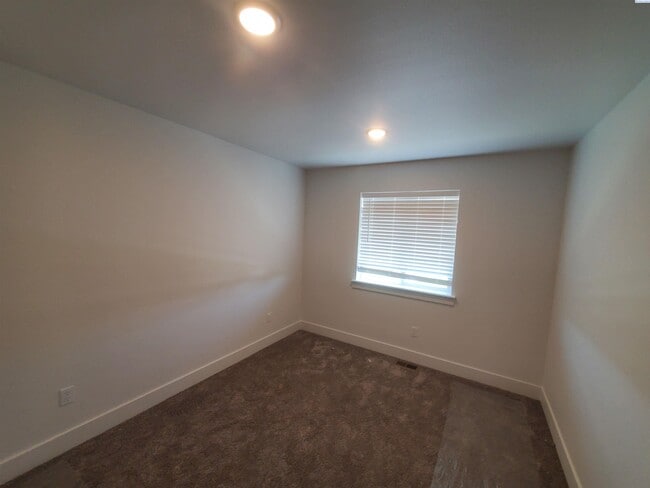 Building Photo - Brand New For Rent
