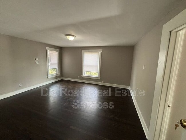 Building Photo - 335 Watervliet Ave
