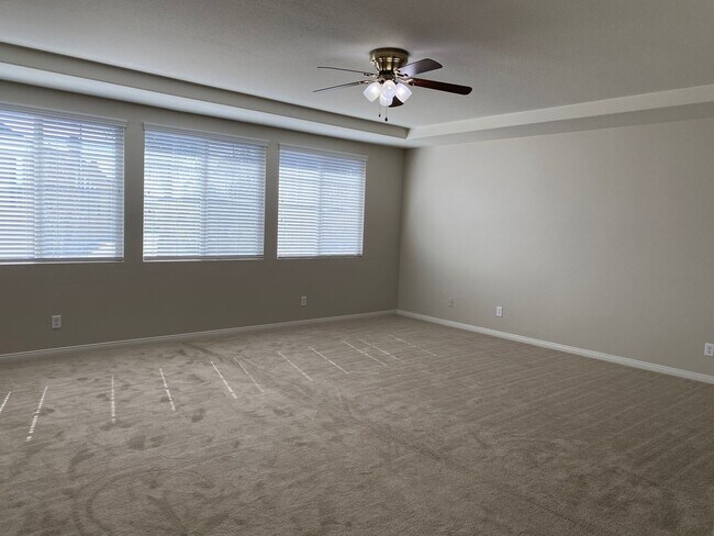 Building Photo - Beautiful 5 Bedroom Home in Murrieta Available!