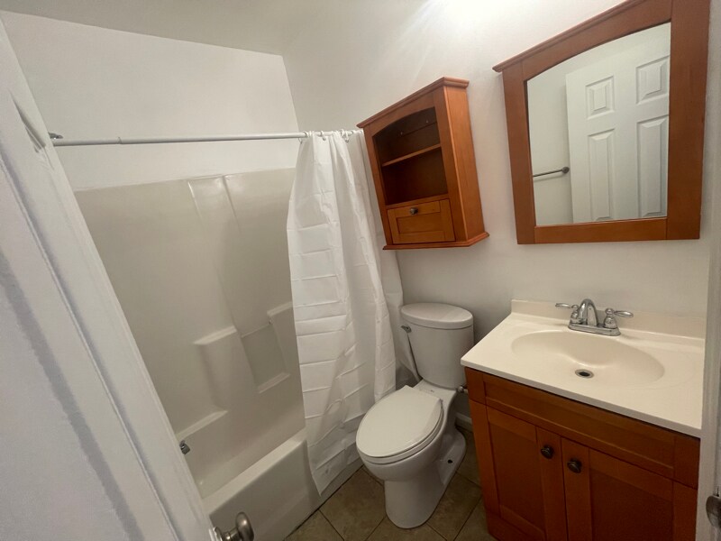 Building Photo - 366 4th Ave