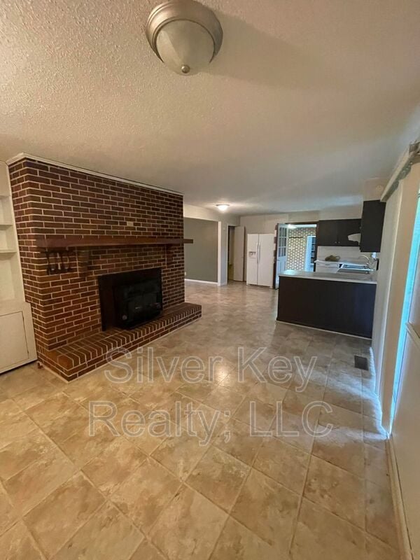 Building Photo - 227 Co Rd 121