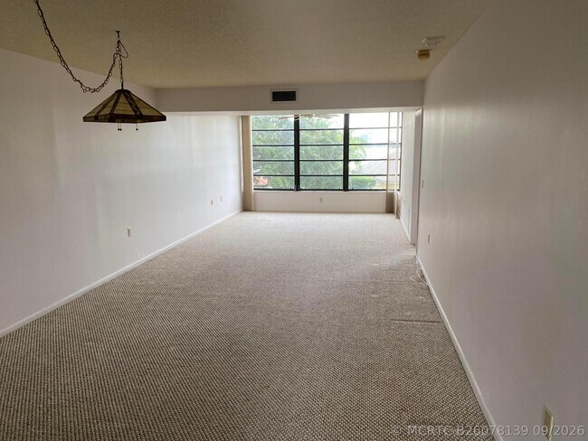Building Photo - 3500 Whitehall Dr
