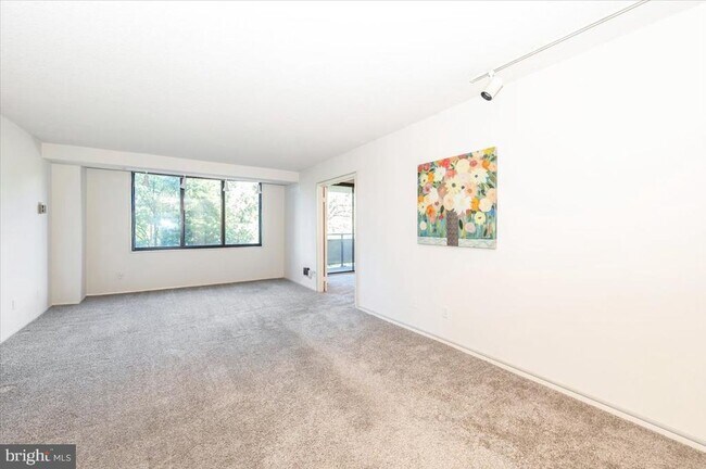 Building Photo - 5225 Pooks Hill Rd