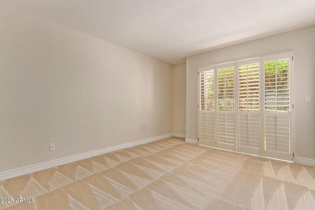 Building Photo - 5443 N 25th St