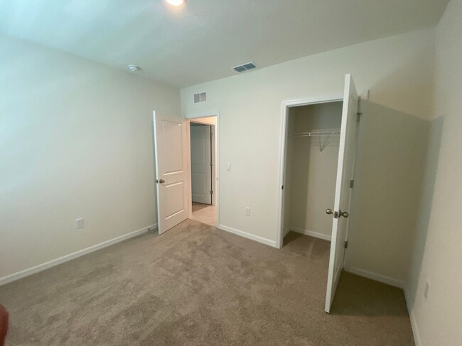 Building Photo - Home for Rent