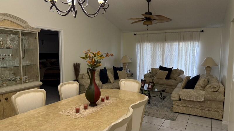 Building Photo - 202 Olivewood Ct