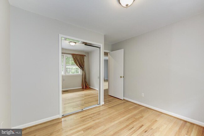 Building Photo - 11733 Ambleside Dr